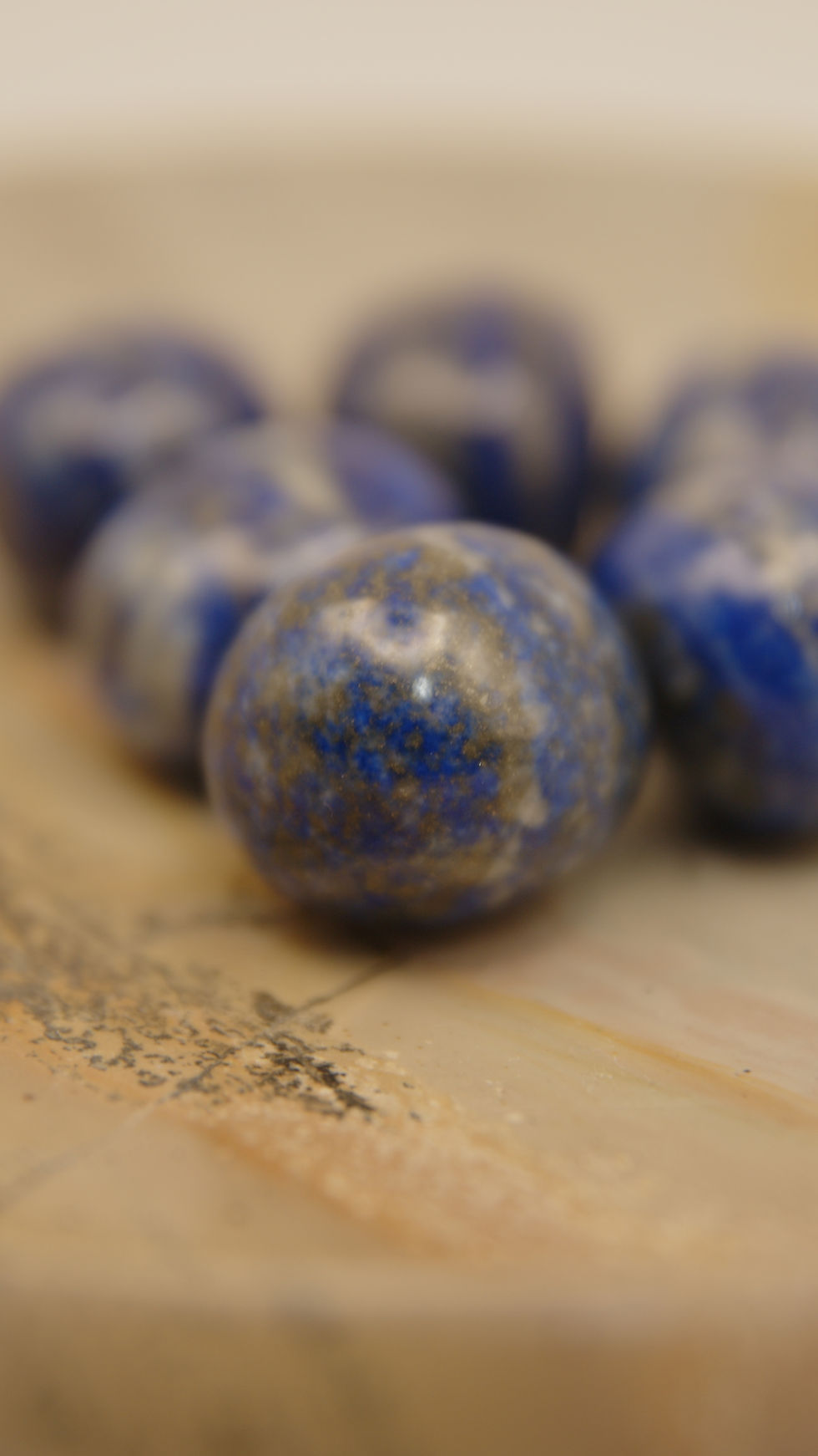 Miniature : Pierre roulée lapis lazuli 30 à 40mm
