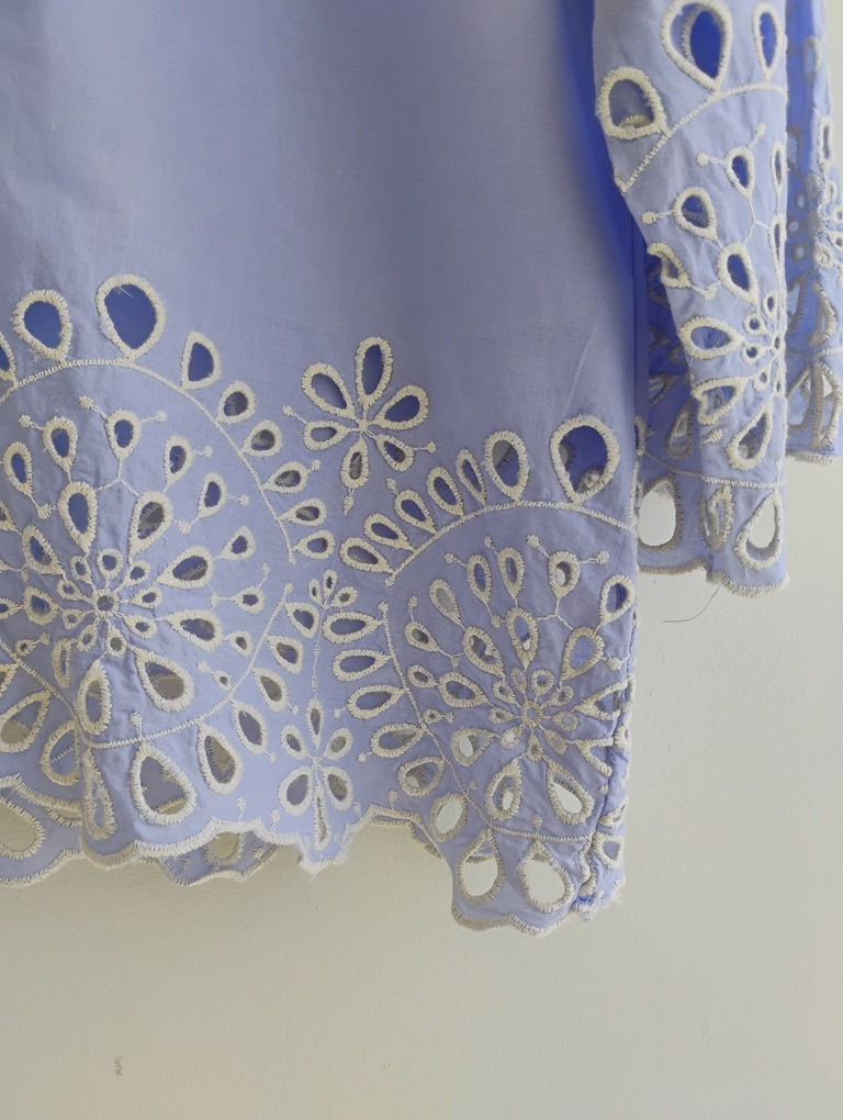 Miniature : Camisa azul clara com barra em bordado inglês Zara - PP