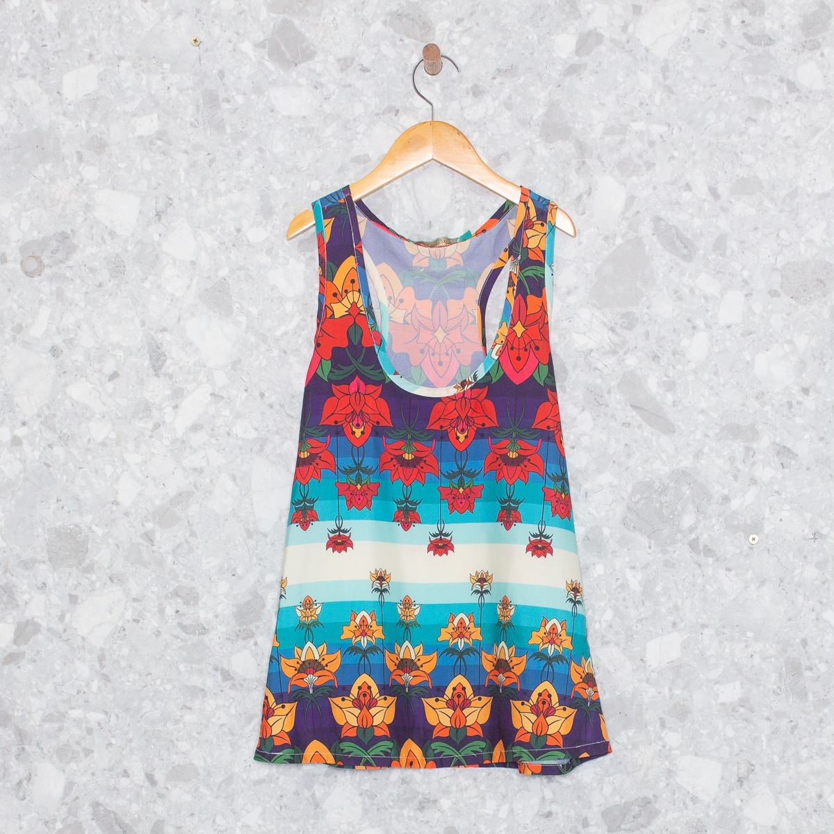 Regata floral Adriana Barra para C e A - 38