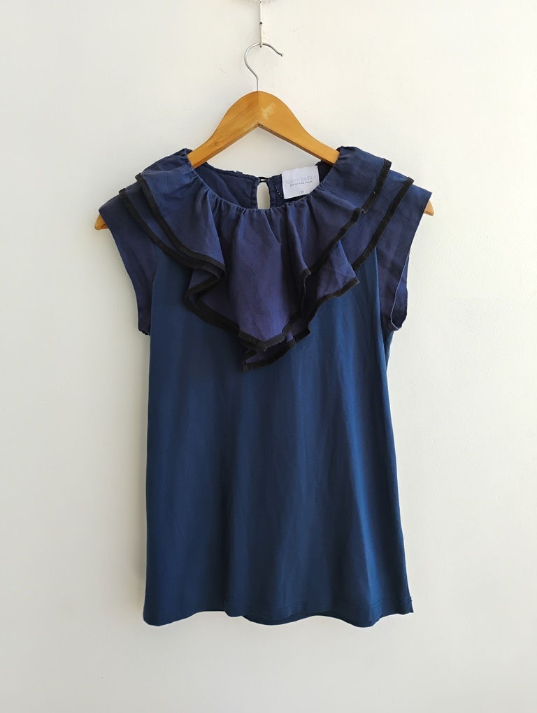 Blusa azul-marinho com babados em linho Blank Basics - PP