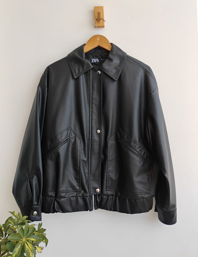 Jaqueta preta oversized de poliuretano Zara - M G