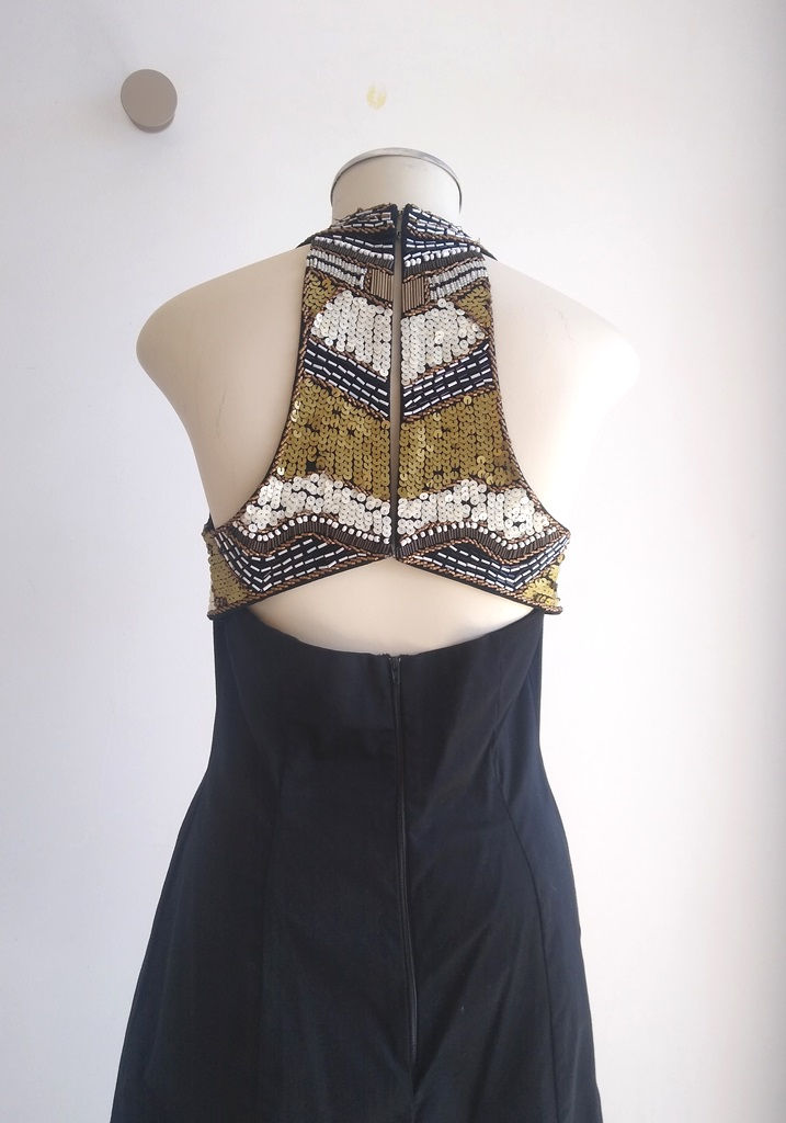 Vestido preto cavado bordado Le Lis Blanc - 38