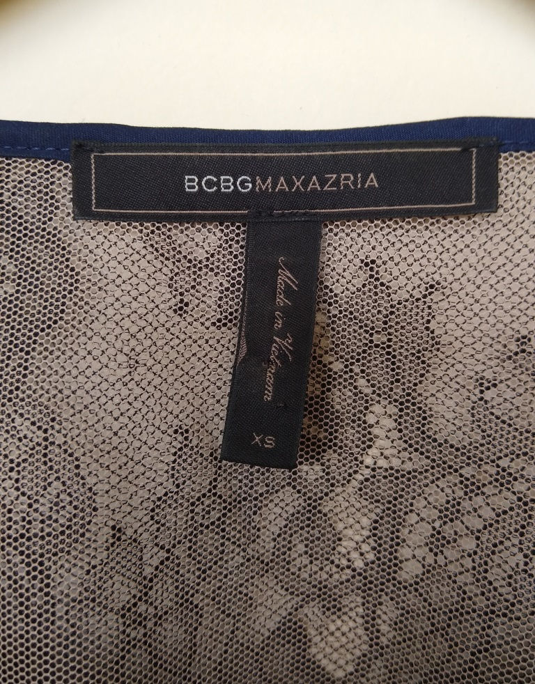 Miniaturbild: Blusa com renda BCBG Max Azria - PP