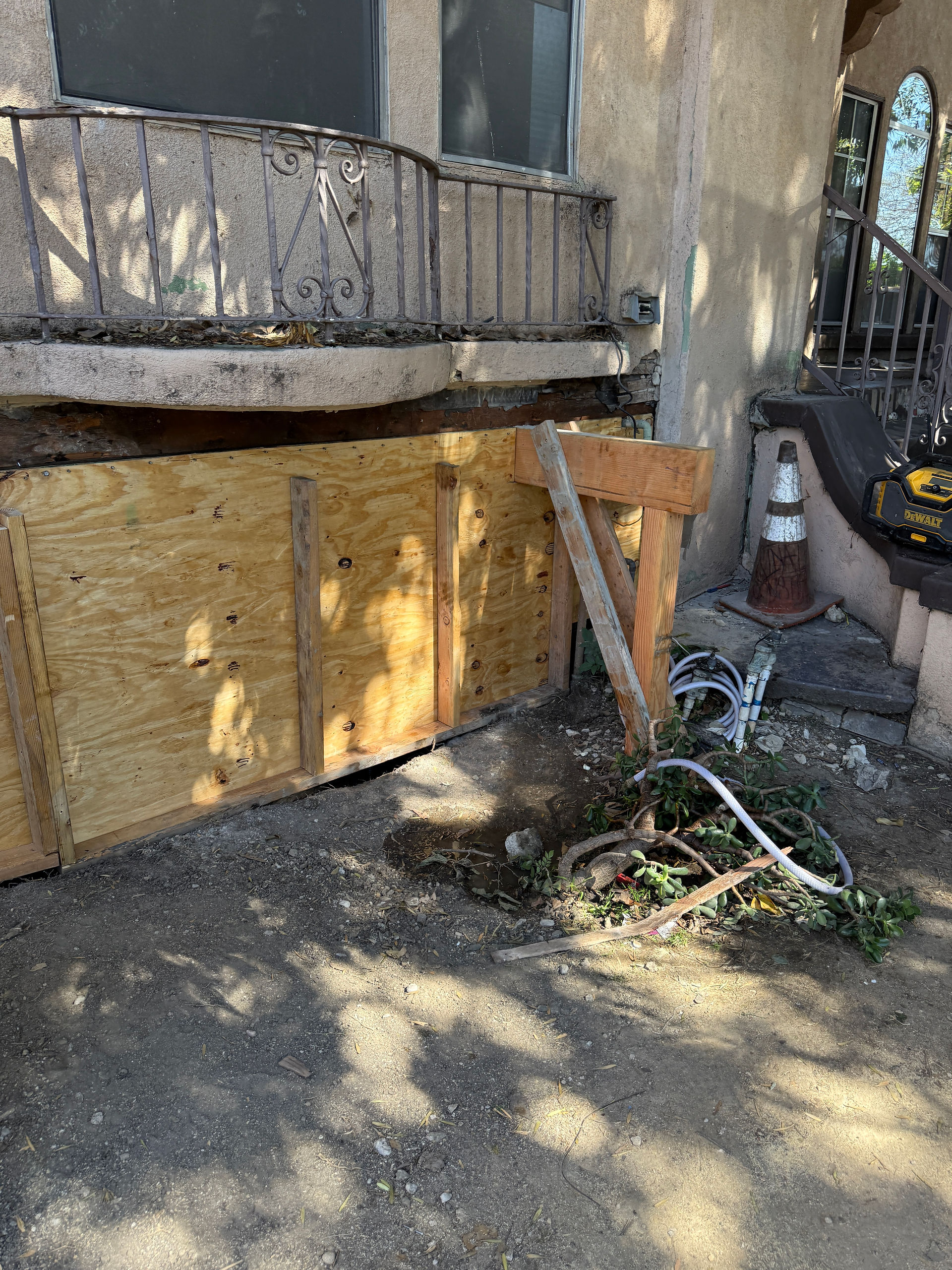 Sinai Construction, Los Angeles experts, contact us, foundation, contact us,