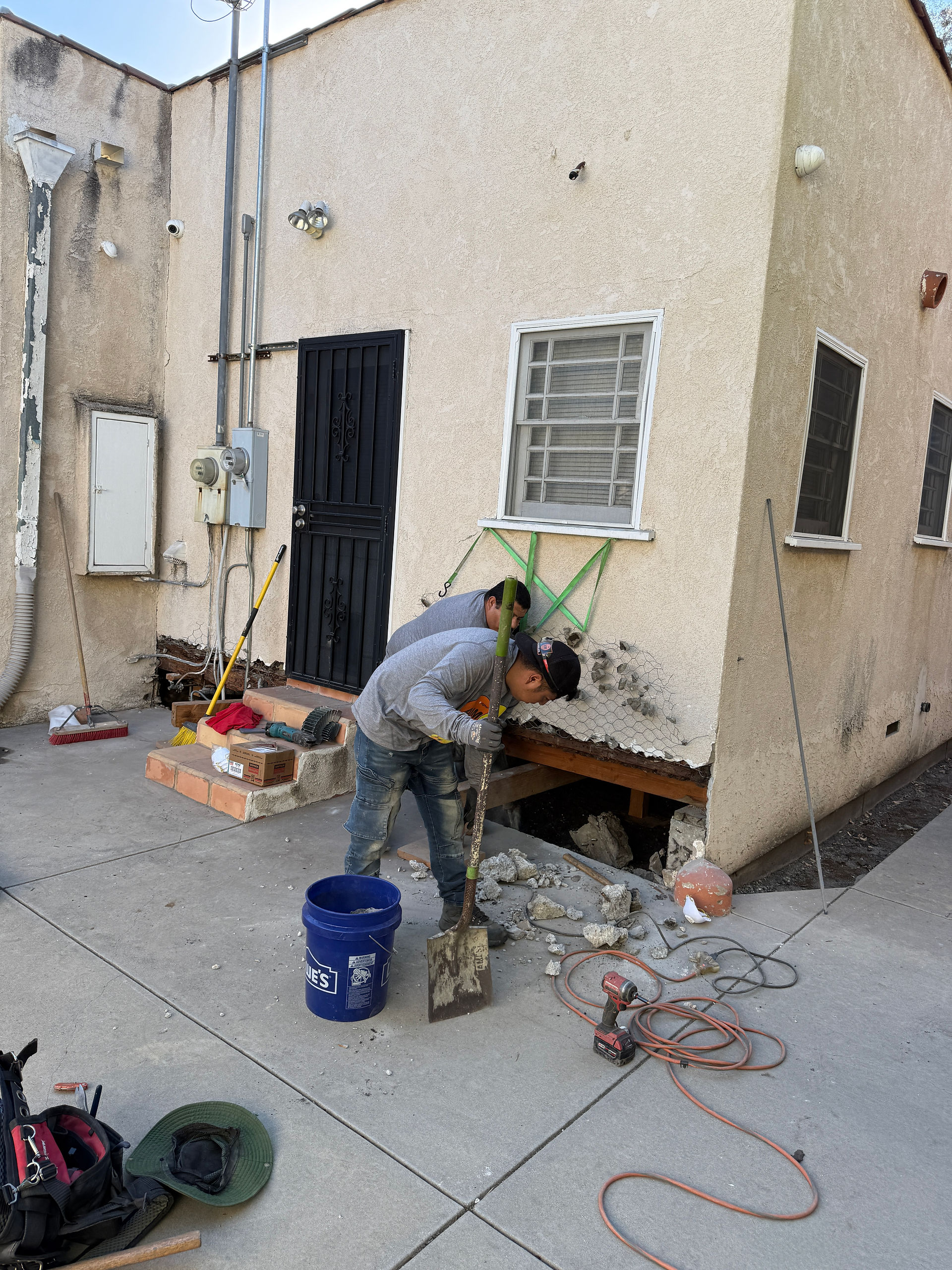 Sinai Construction, foundation, bolting and bracing, seismic activity, seismic retrofit, EBB, Los Angeles,