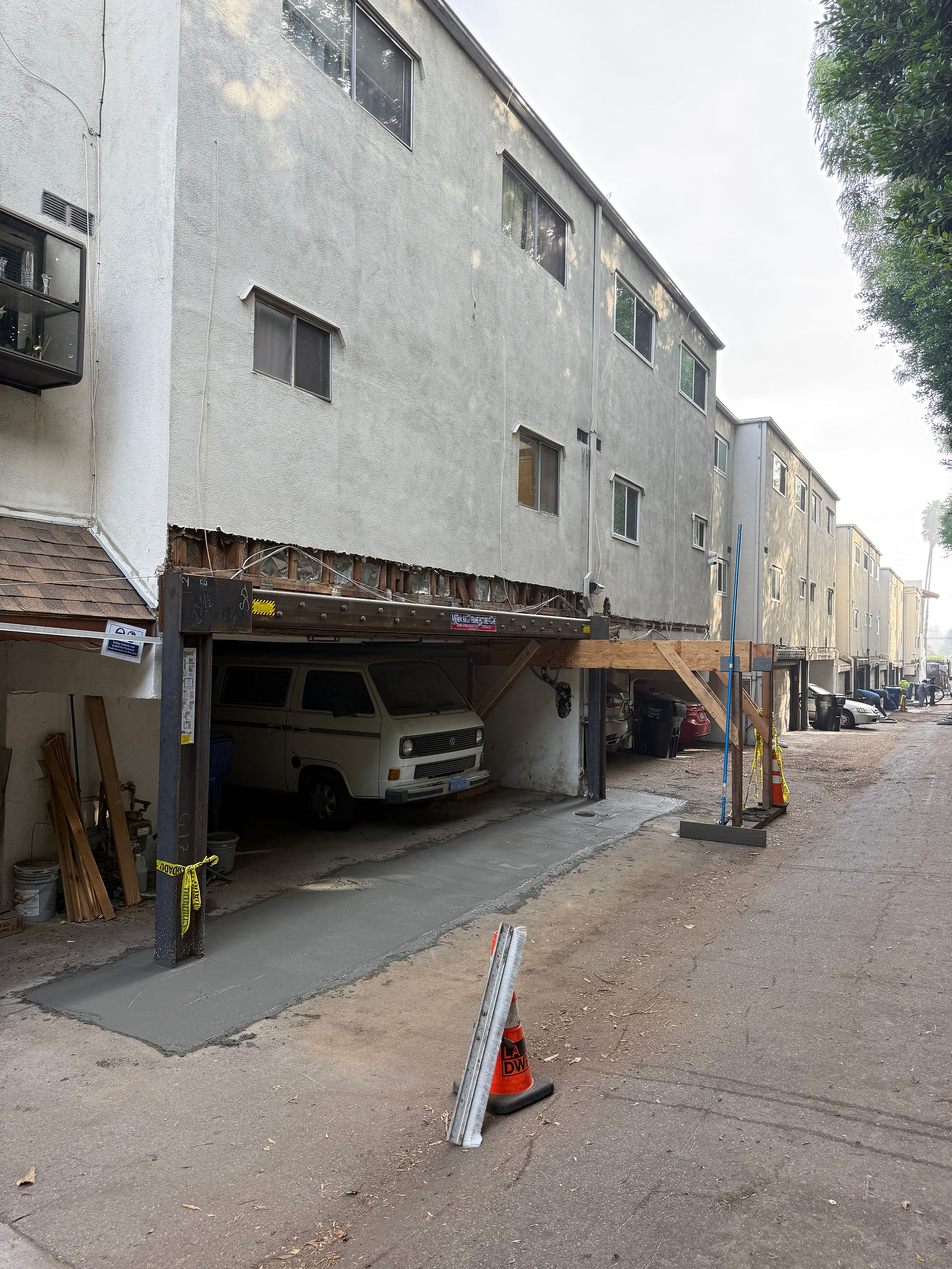 Sinai Construction, Los Angeles experts, near me, soft story retrofit, earthquake safety, structure, contact us,