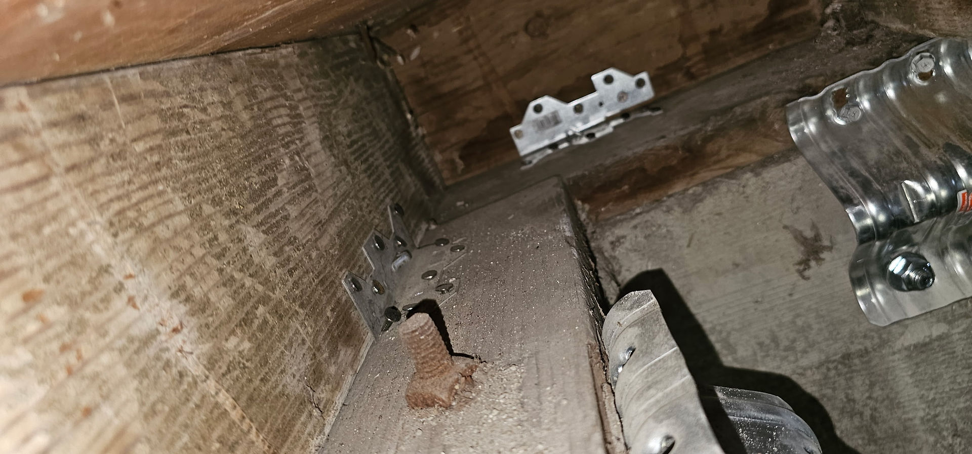 Sinai Construction, contact us, Los Angeles experts, bolt and brace, earthquake safety, foundation