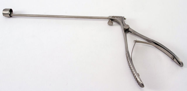 Pinza Hemorroidal Macgivney 28-150M