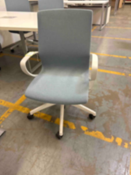 MERIC MID BACK CONFERENCE CHAIR
