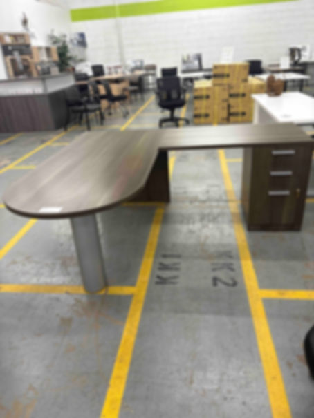 72"X72" RH Single Ped "P" top "L" shape desk
