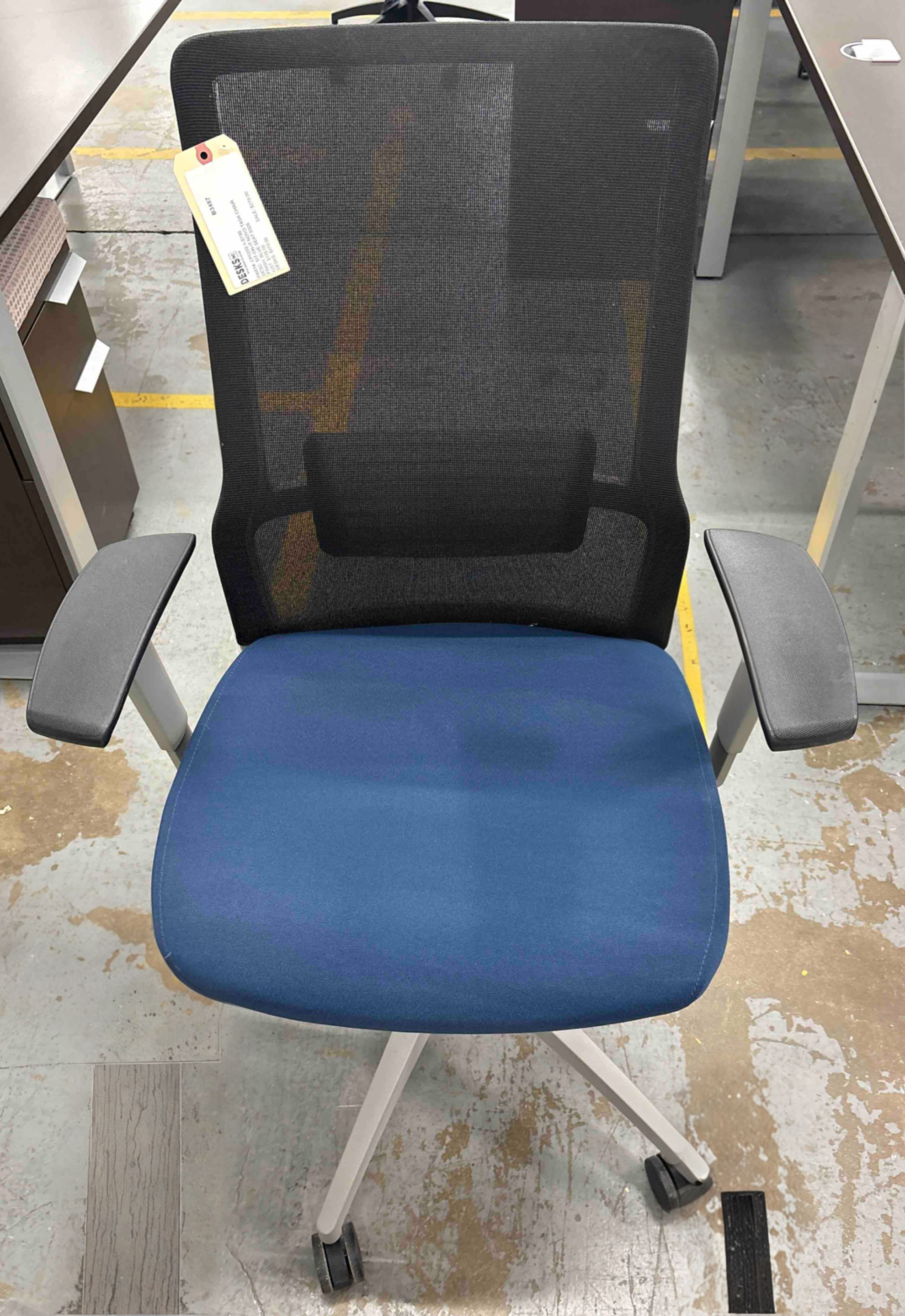 SIT-ON-IT NOVO TASK CHAIR  BLUE SEAT DEMVER