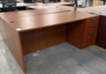 71"X36" SINGLE PED DESK/