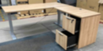 72"X72" RH H.A.T. Single ped "L" shape desk