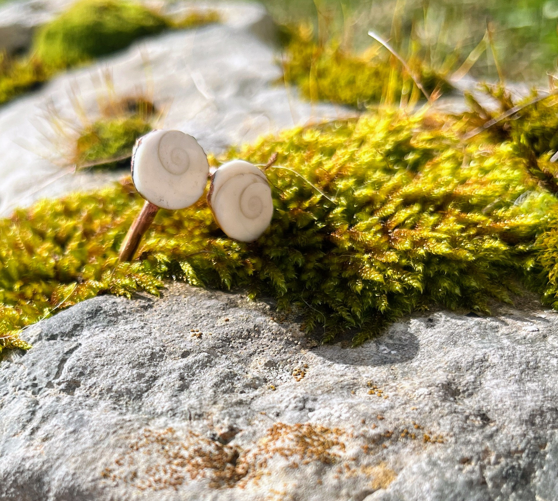 Adjustable St. Lucia's eye ring (copper, stone, lead and nickel free)
