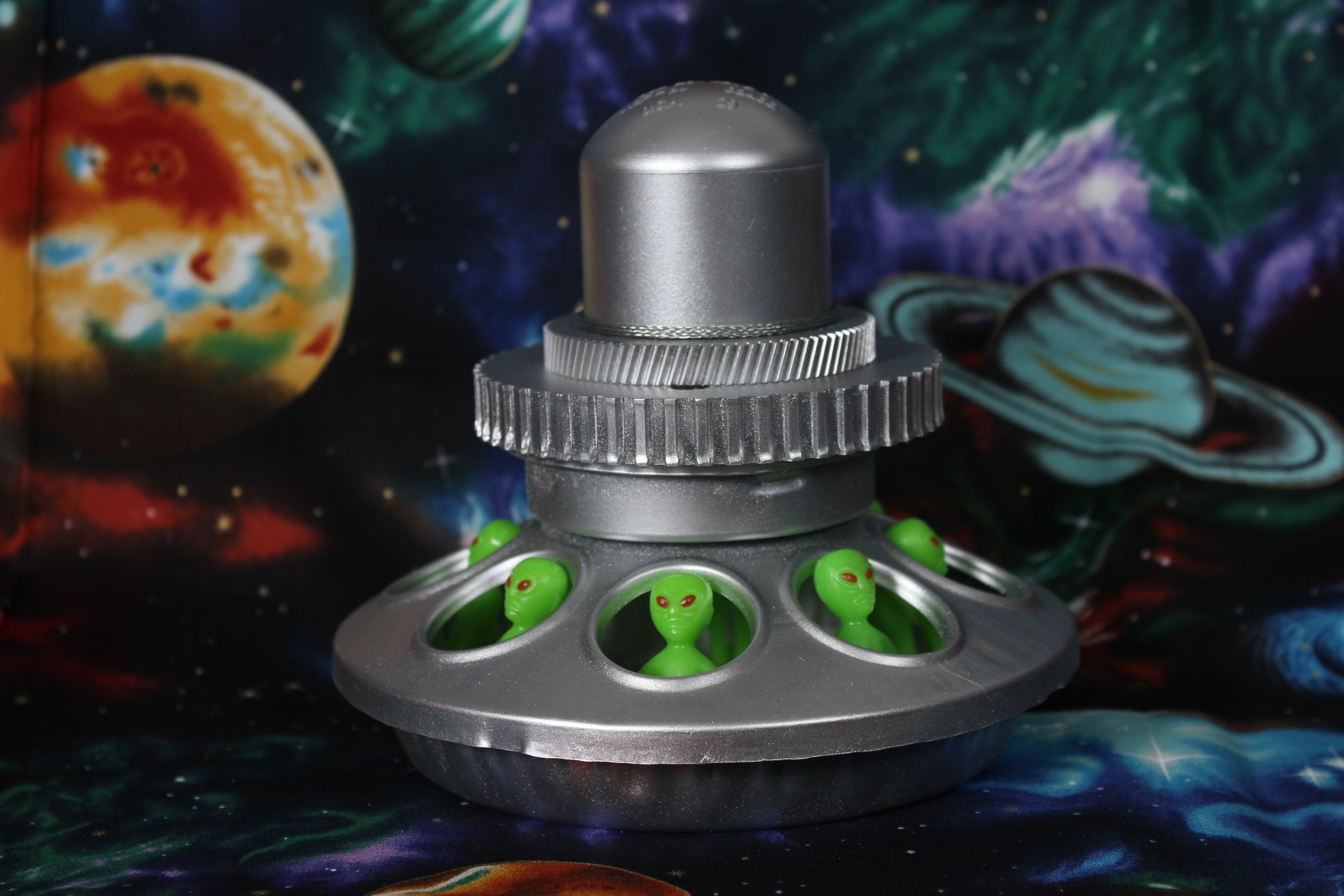 3 Alien Chick Magnet