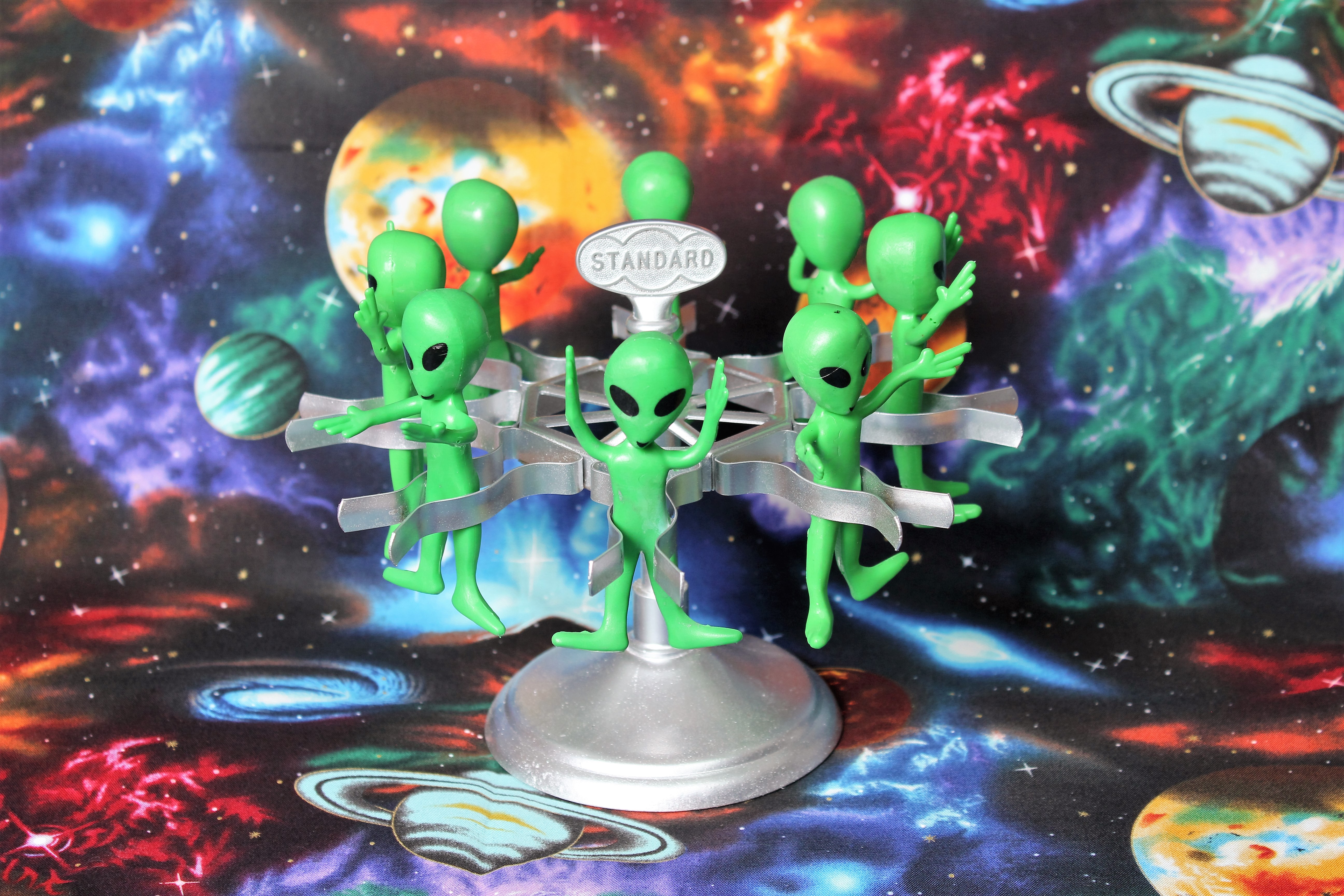 80 Alien-Go-Round