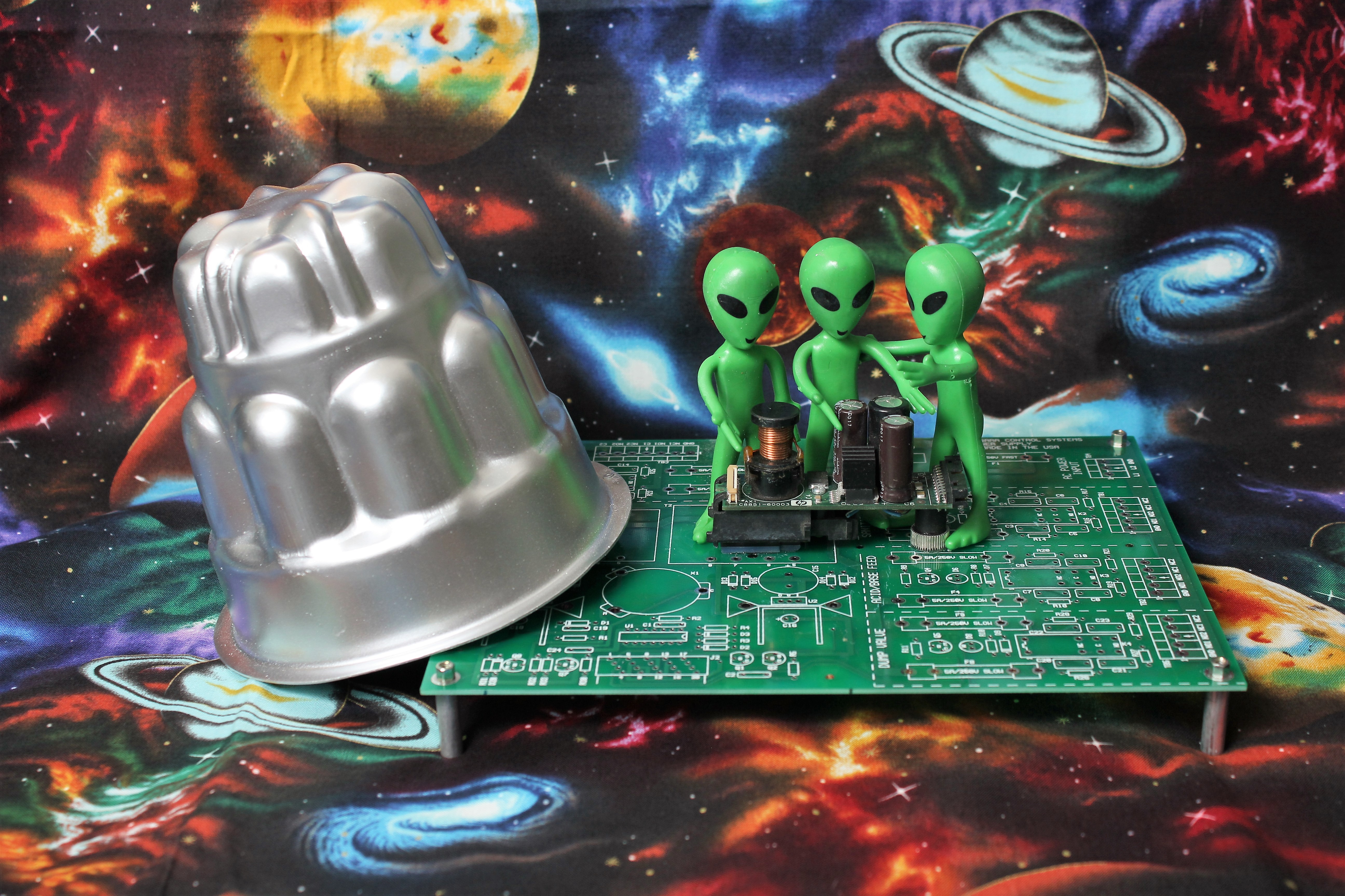102B We Come In Peace; Jello Mold
