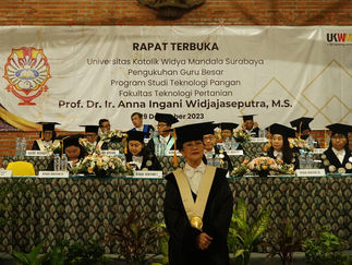 Proficiat!! Prof. Dr. Ir. Anna Ingani Widjajaseputra, M.S.