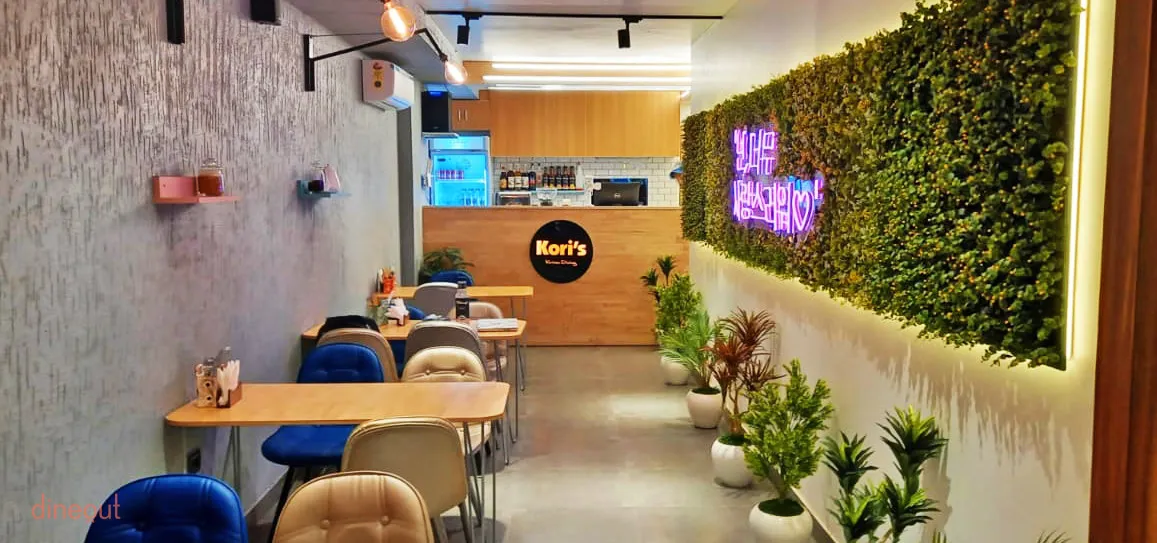 If you’ve been dying for some chicken bibimbap delicious Korean soups, head to Kori’s. With delicacies that you just can’t get enough of, it is no wonder that this is one of the best Korean restaurants in South Delhi.