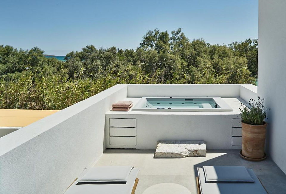 Island Of Paros Parili Jacuzzi