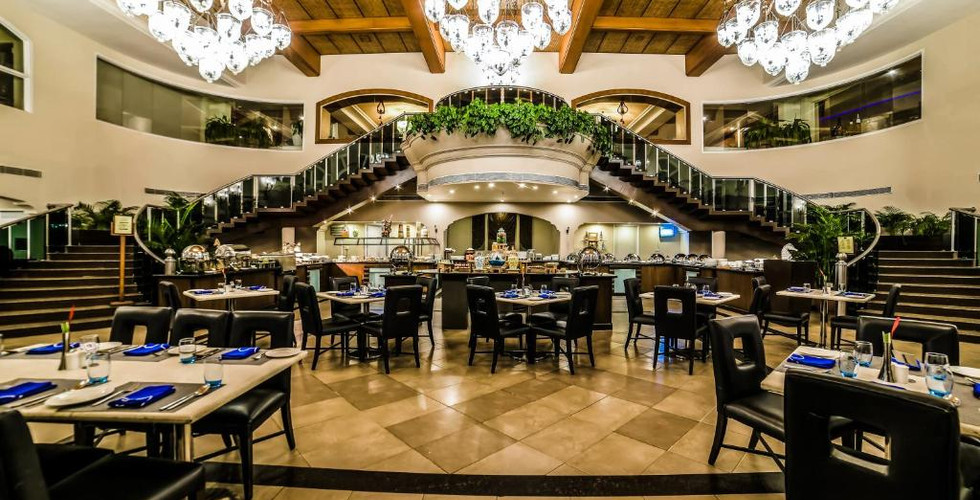 Five Star Hotels Goa - Zuri White Sands Dining Area