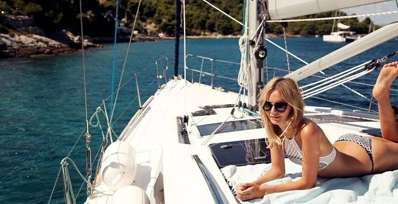 Indulge in Luxury: Top 5 Yacht Rental Companies To Book Yachts In Goa