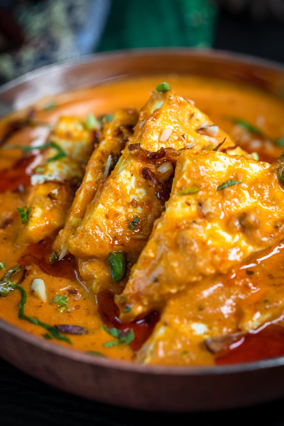 This region is celebrated for its robust culinary traditions, characterized by aromatic spices and intricate cooking techniques. Guests will be treated to an array of authentic dishes such as  Chapli Kebab, Memoni Biryani, Kunna Gosht, Namak Boti and Koyla Kadhai.