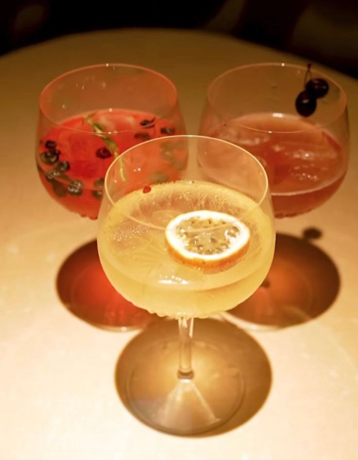 Raise a Toast Buen offers an extensive drinks menu, featuring an array of cocktails, whisky, single malt, vodka, gin, champagne, Prosecco, wines, and more. Whether you're a cocktail connoisseur or a wine enthusiast, Buen has something to quench your thirst.