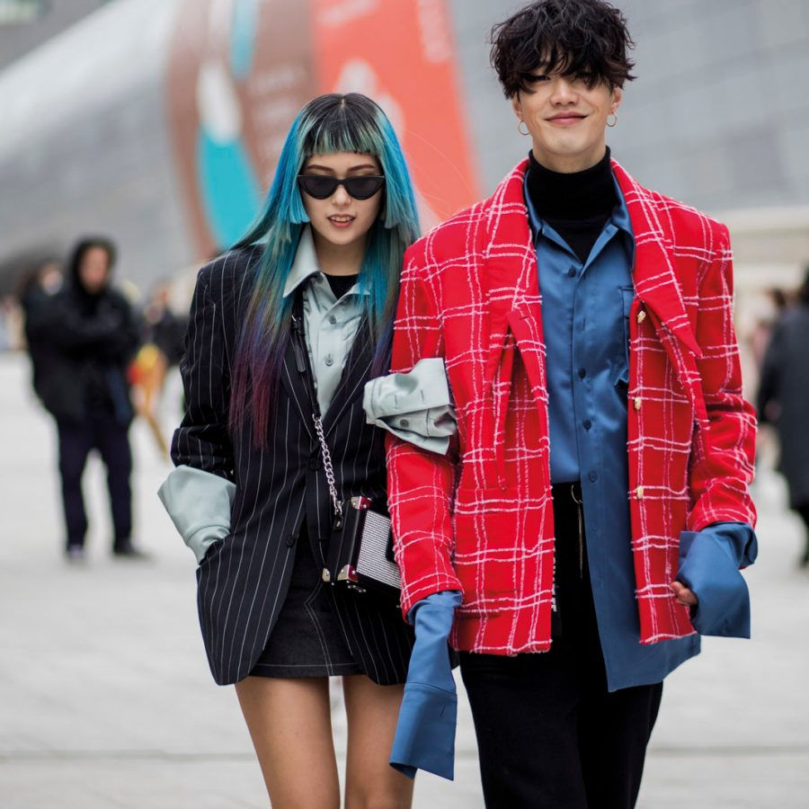 The unique aspect of Korean fashion is the fashion sense that underlines every choice. Korean fashion sense is about mixing and matching, layering, and creating a style that tells a story. It's a sense of fashion that welcomes bold experimentation, making it perfect for those looking to redefine their luxury wardrobe. With the right Korean fashion sense, you can curate a wardrobe that reflects your personality and celebrates your unique style.