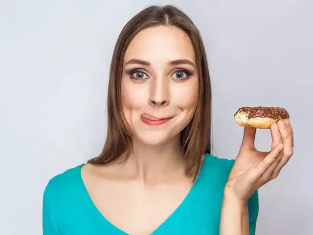 The recommended daily sugar intake varies depending on factors like age, sex, and overall health. However, for the average adult, the American Heart Association advises limiting added sugar to no more than 100-150 calories per day, which translates to around 25-38 grams or 6-9 teaspoons. Excessive sugar consumption has been linked to numerous health issues, including obesity, type 2 diabetes, and heart disease. Therefore, being mindful of sugar intake and checking nutritional labels for hidden sugars is essential to maintaining a healthy and balanced diet. Consuming natural sugars from fruits and vegetables is generally healthier than consuming added sugars from processed foods and sugary beverages.