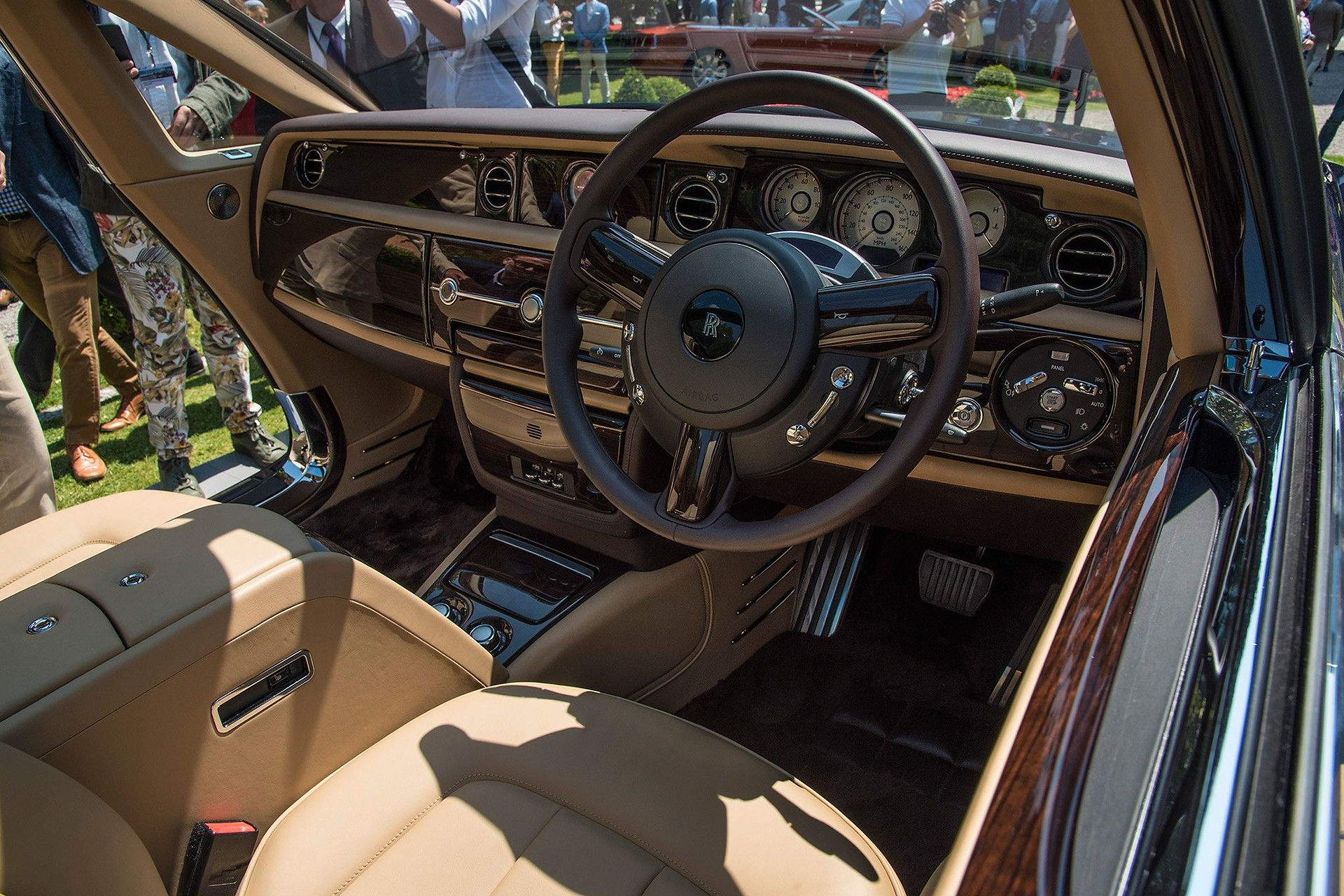 Rolls Royce Sweptail Inside