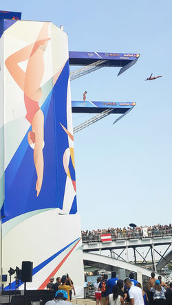 Création monumentale pour la tour du Cliff diving Redbull Paris