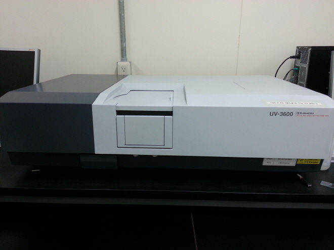 UV-Vis-NIR spectrophotometer