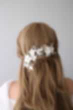 Thumbnail: White Flower Bridal Headpiece Set | MERCRE