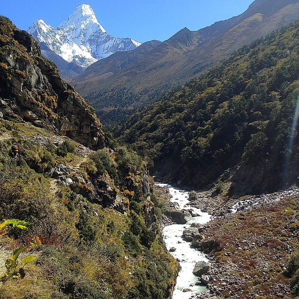 Вид на вершину Ама Даблам