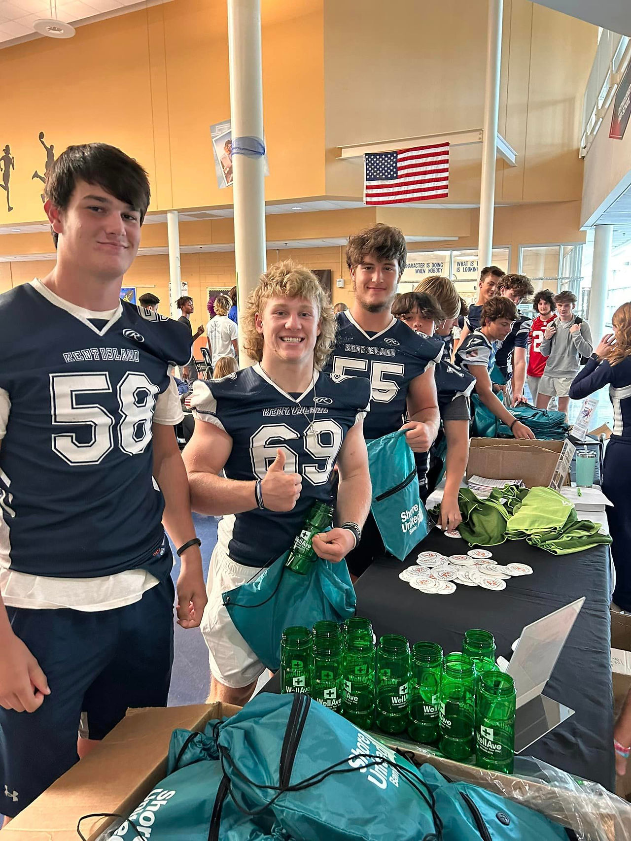 Giving the Edge Foundation Kent Island High School Leadership Cohort Lunch and Serve
