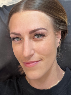 Facetune_06-04-2026-17-10-12