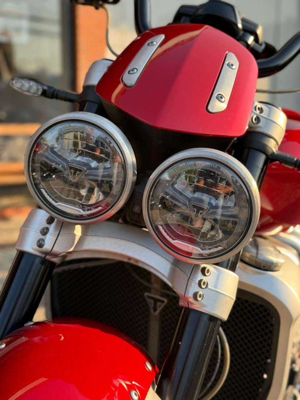 Miniatura: TRIUMPH ROCKET 3 2022