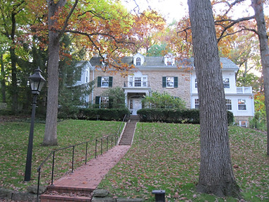 1124_Oak_Way,_Shorewood_Historic_District.jpg