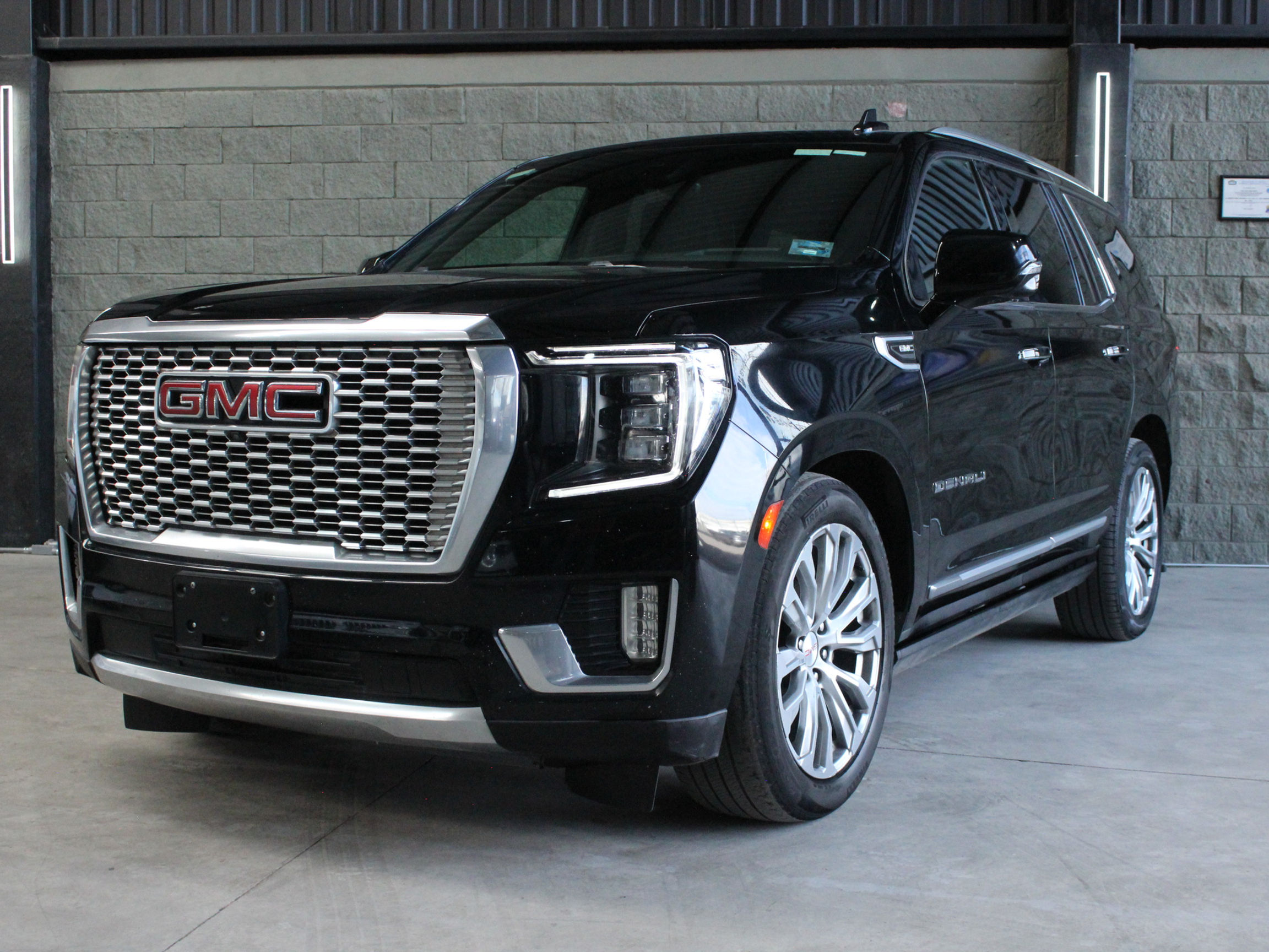 GMC YUKON DENALI PAQ A