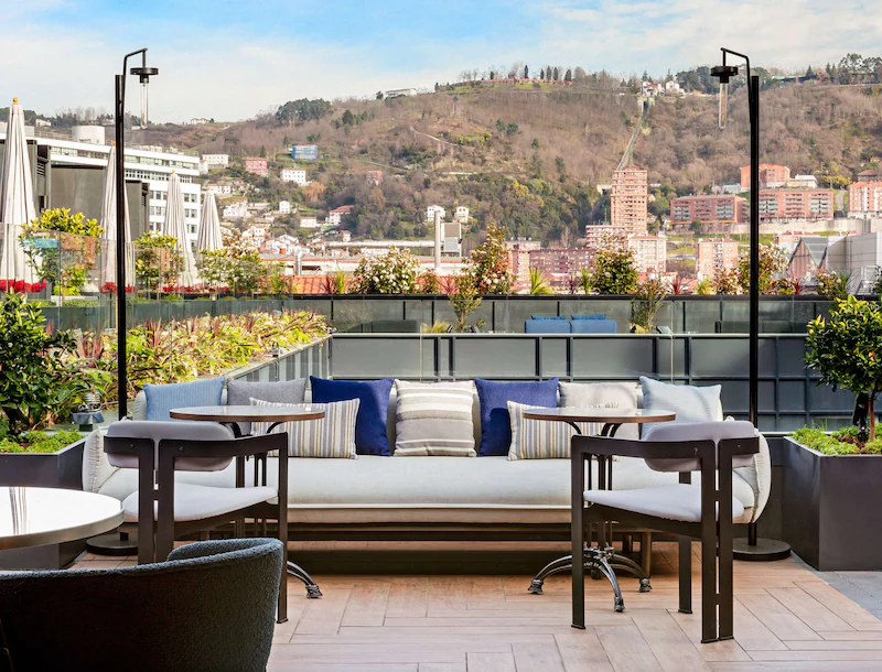 Radisson Collection Hotel, Gran Via Bilbao - rooftop bar 