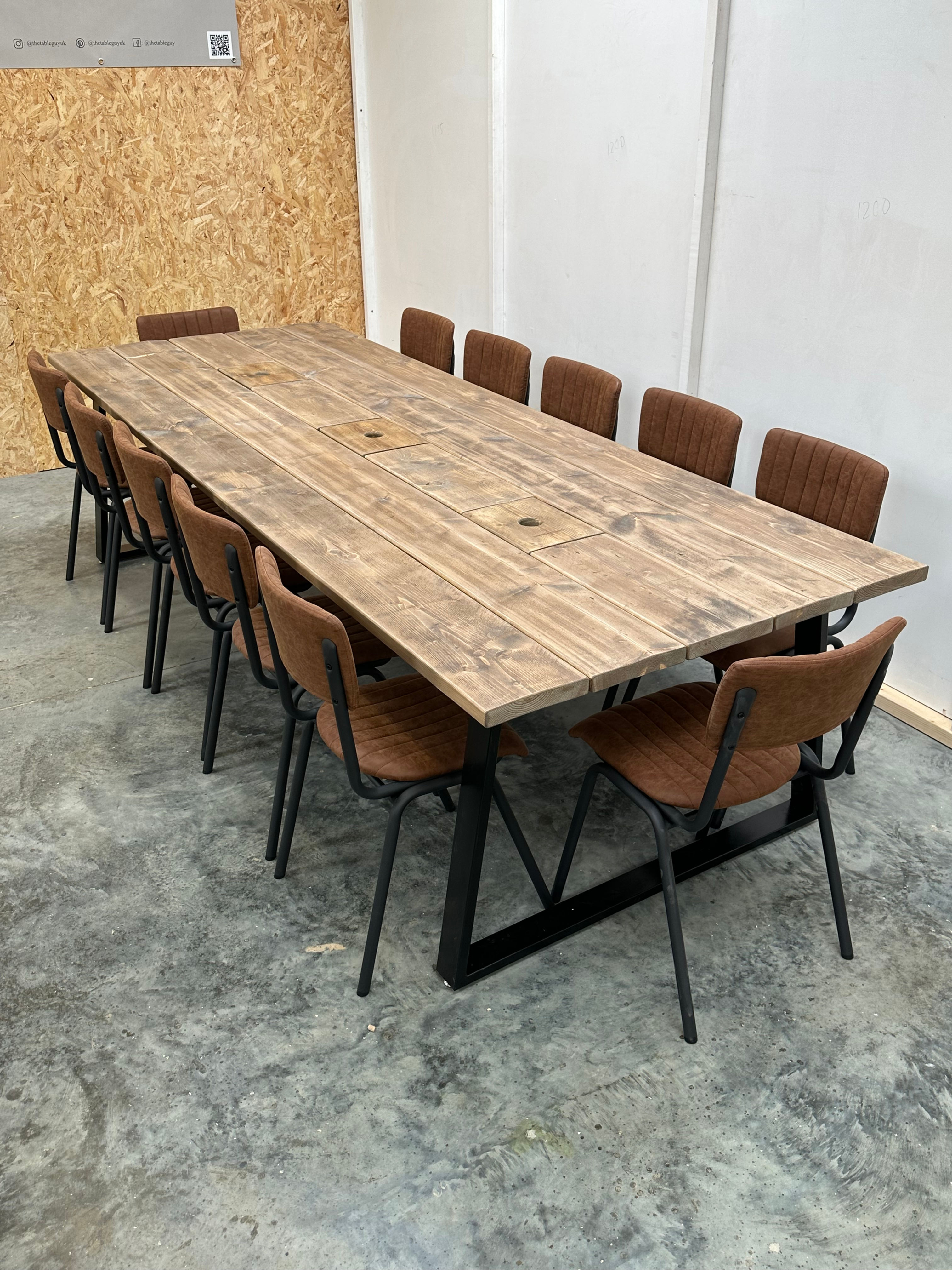 Off-The-Shelf Prosecco Banqueting Table (+ Optional Chairs)