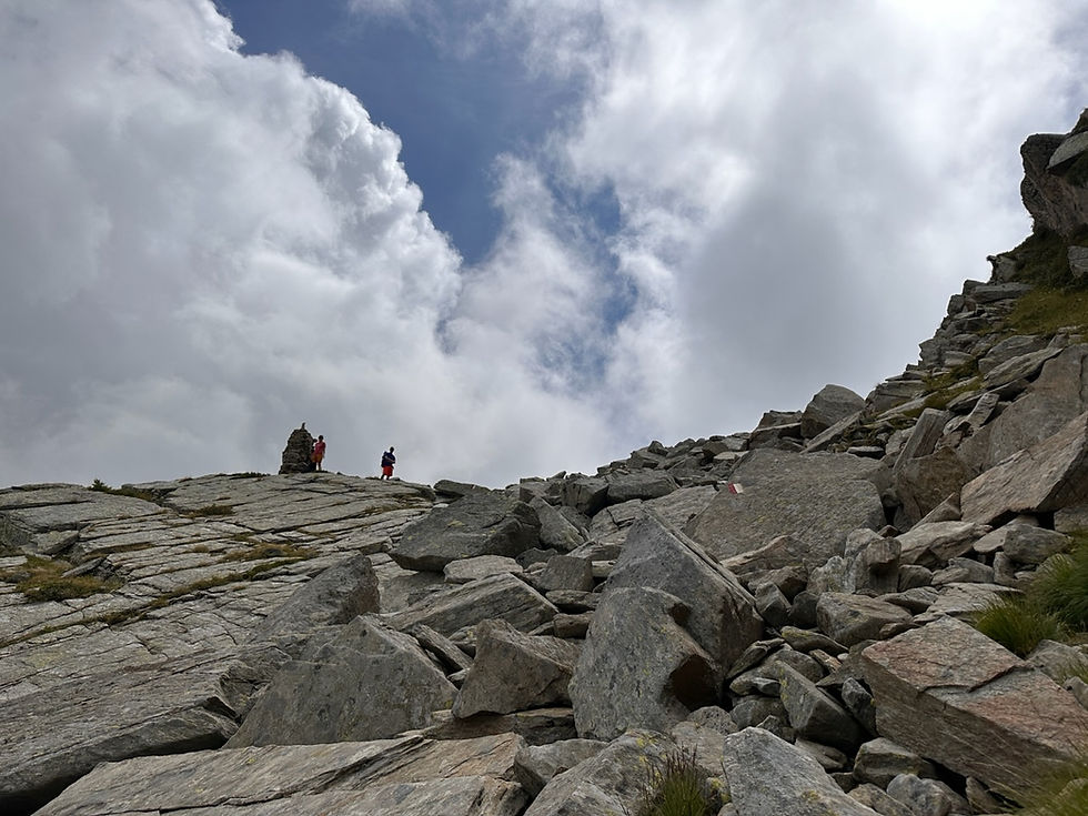 GTA Grande Traversata delle Alpi Peccia Rifugio Rivetti Felsen