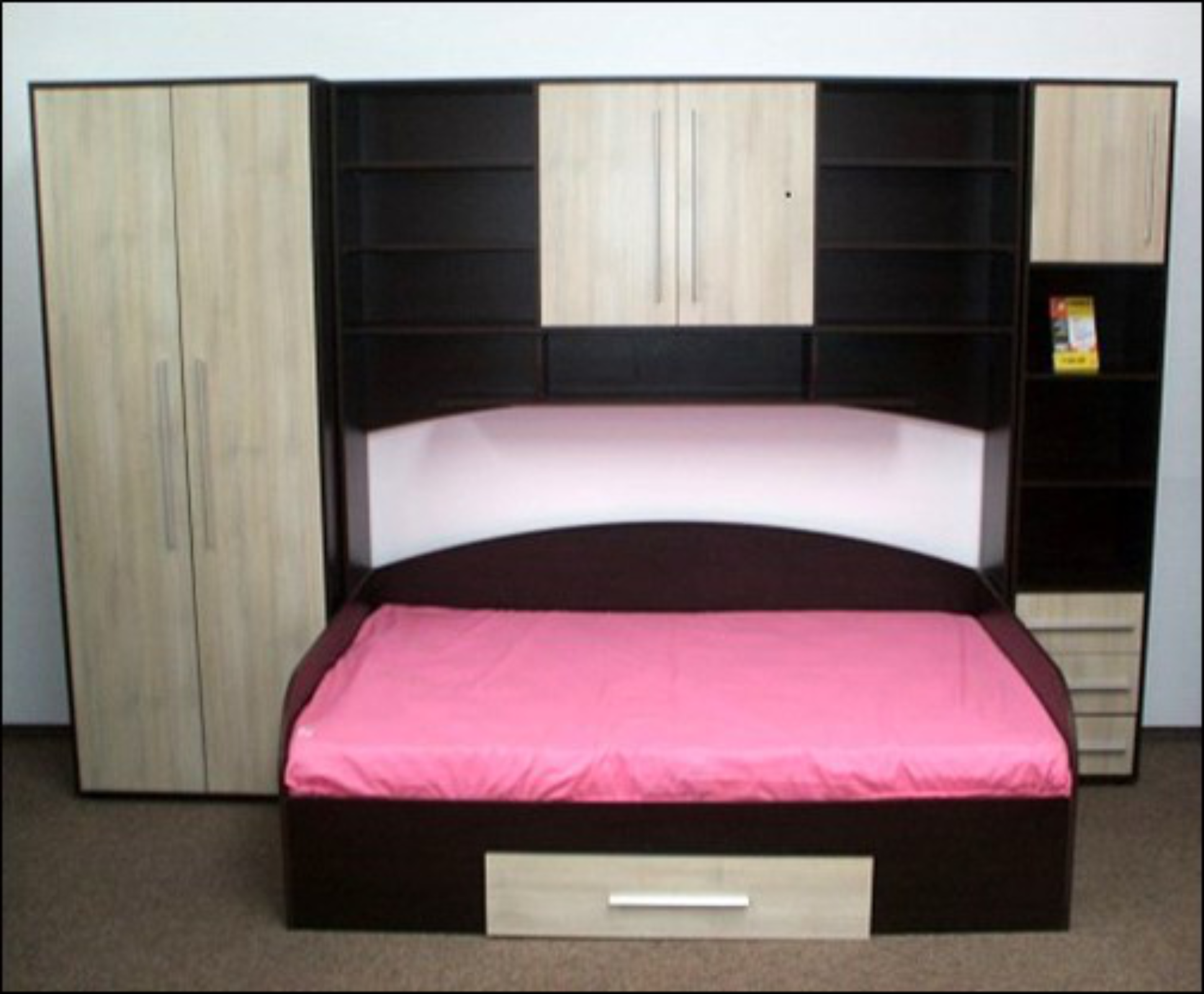 Camera de tineret Alina