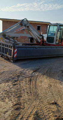 Fuhrpark von Erdbewegungen Frithum