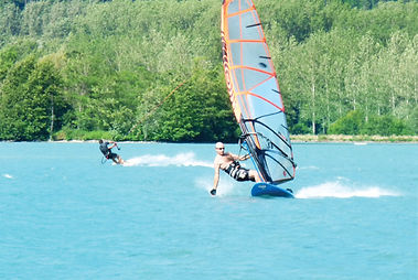 Nauticlub-Serrieres-planche.jpg