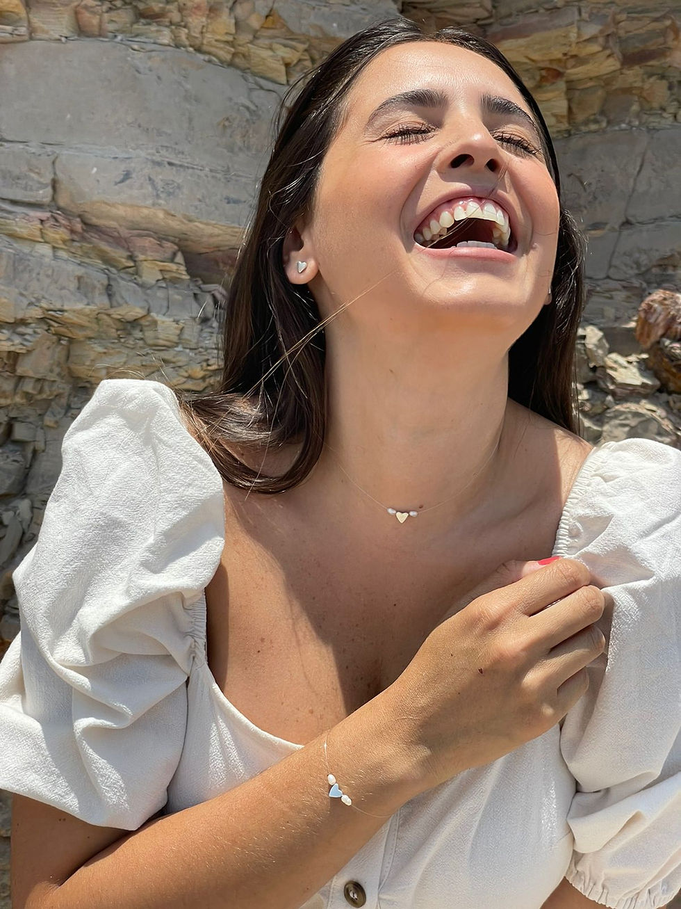 Collar Hilo de Amor con perlas de río