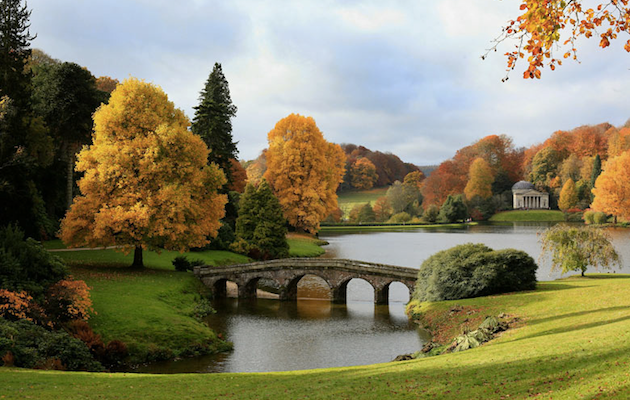 Autumn Colour Day Trip to Stourhead 🍂