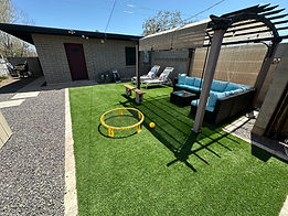Cozy 2 Bedroom Beautiful Backyard