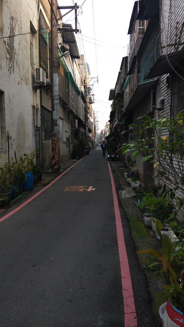 TEMPLES AND TOURISTS: EXPLORING IN DAXI